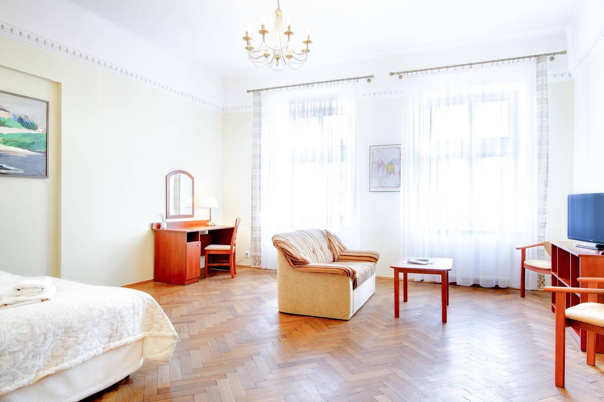 Apartamenty Rentalent Szpitalna 34 Krakau Exterior foto